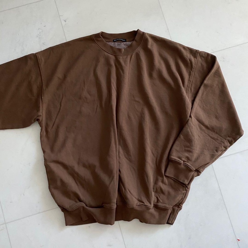 BRANDY MELVILLE ERICA BROWN PULLOVER